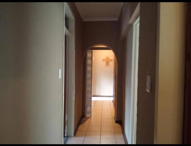 5 BEDROOM FREESTANDING FOR SALE IN BIRCHLEIGH